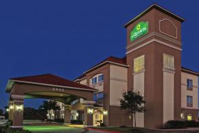 Hotels in Angleton